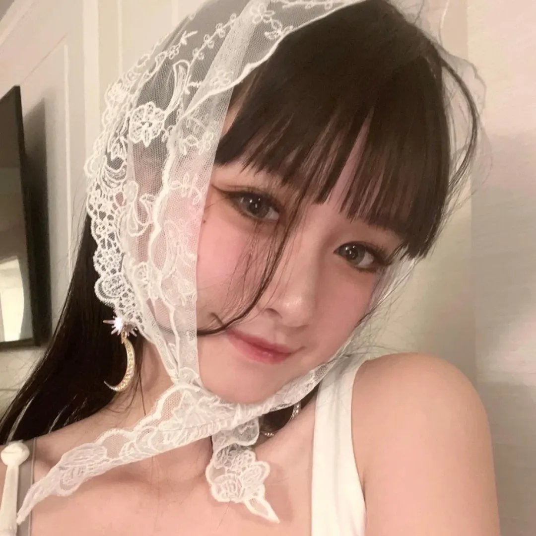 伊莎贝尔跳到聚光灯下